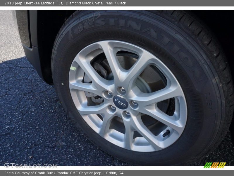 Diamond Black Crystal Pearl / Black 2018 Jeep Cherokee Latitude Plus