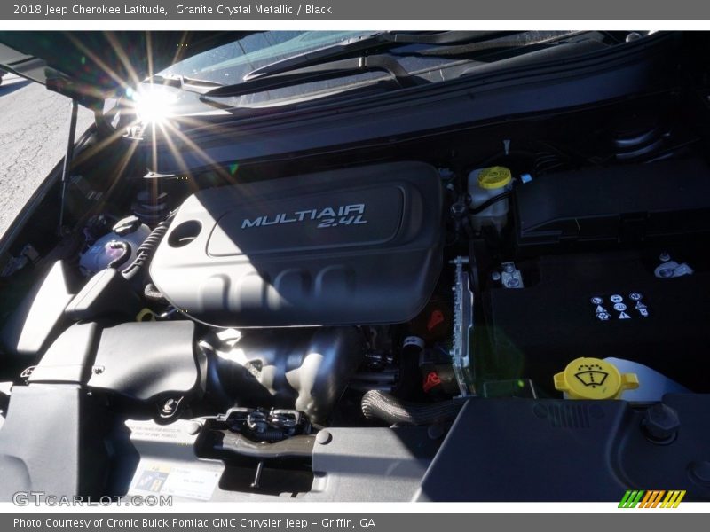 Granite Crystal Metallic / Black 2018 Jeep Cherokee Latitude