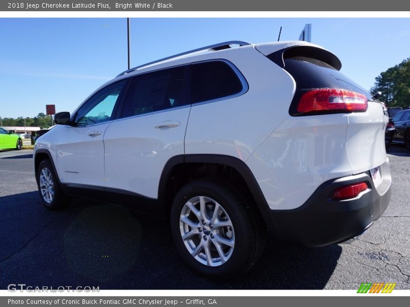 Bright White / Black 2018 Jeep Cherokee Latitude Plus