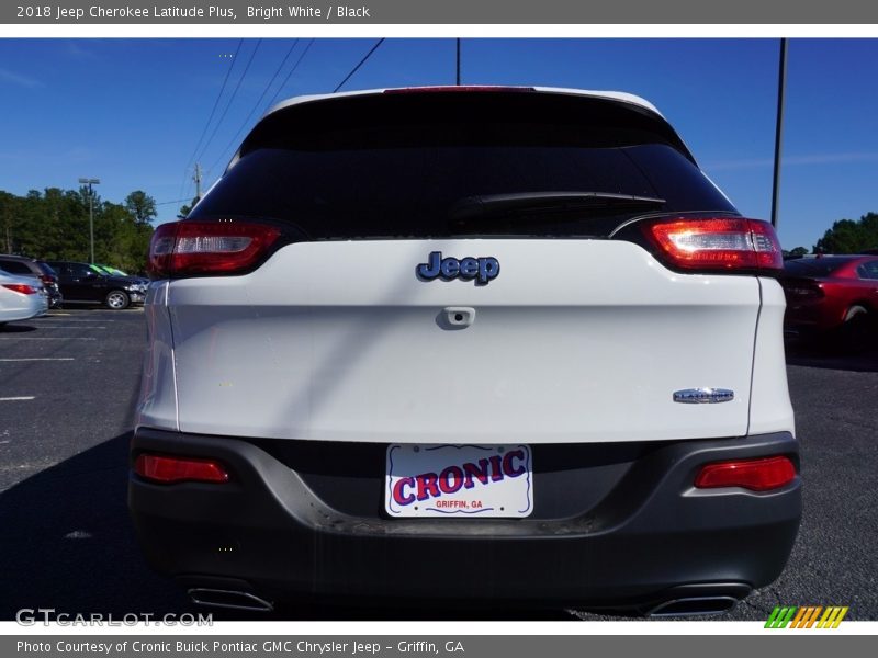 Bright White / Black 2018 Jeep Cherokee Latitude Plus