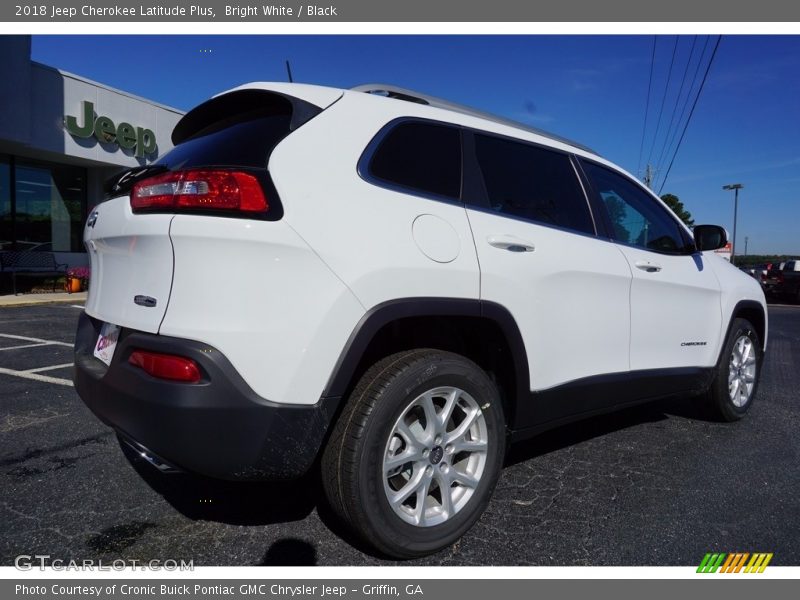 Bright White / Black 2018 Jeep Cherokee Latitude Plus