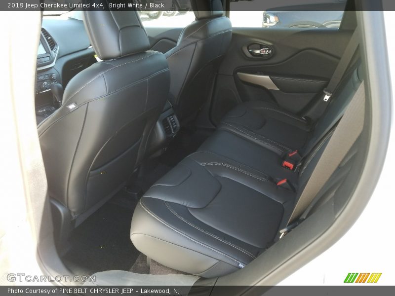 Bright White / Black 2018 Jeep Cherokee Limited 4x4