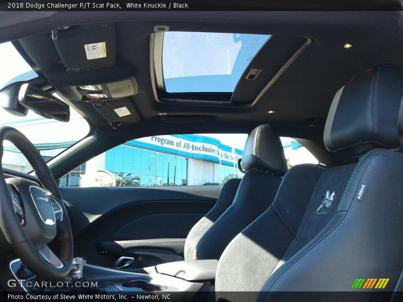 White Knuckle / Black 2018 Dodge Challenger R/T Scat Pack
