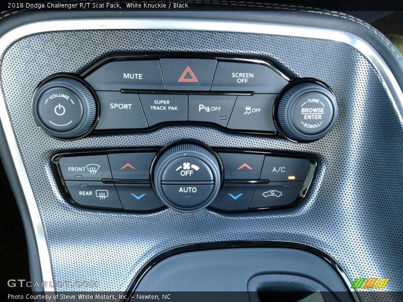 White Knuckle / Black 2018 Dodge Challenger R/T Scat Pack