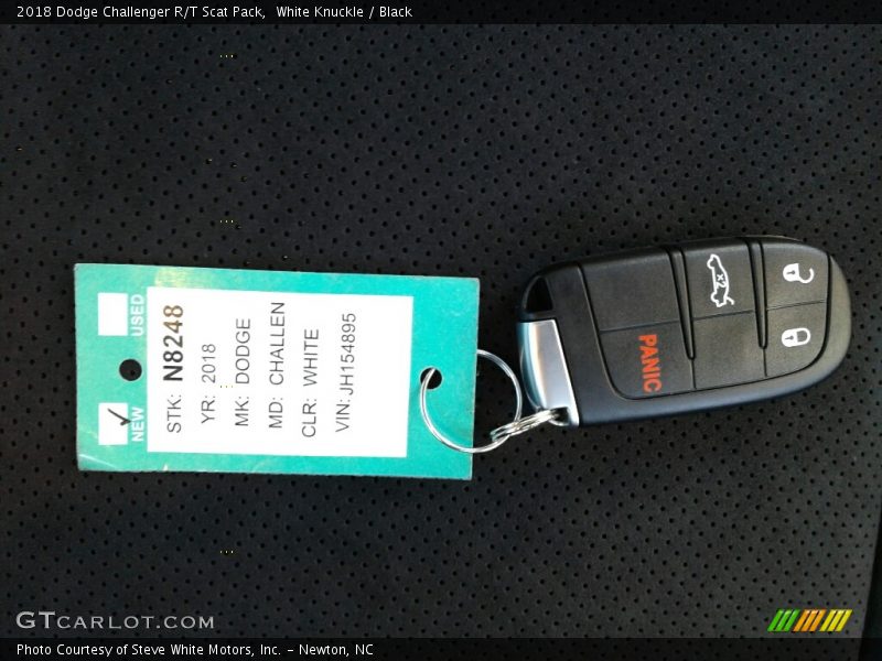 White Knuckle / Black 2018 Dodge Challenger R/T Scat Pack