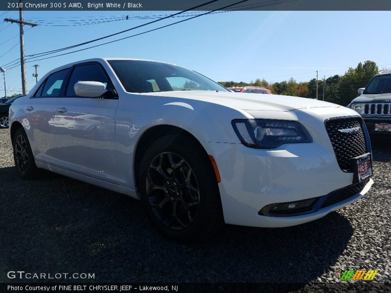 Bright White / Black 2018 Chrysler 300 S AWD