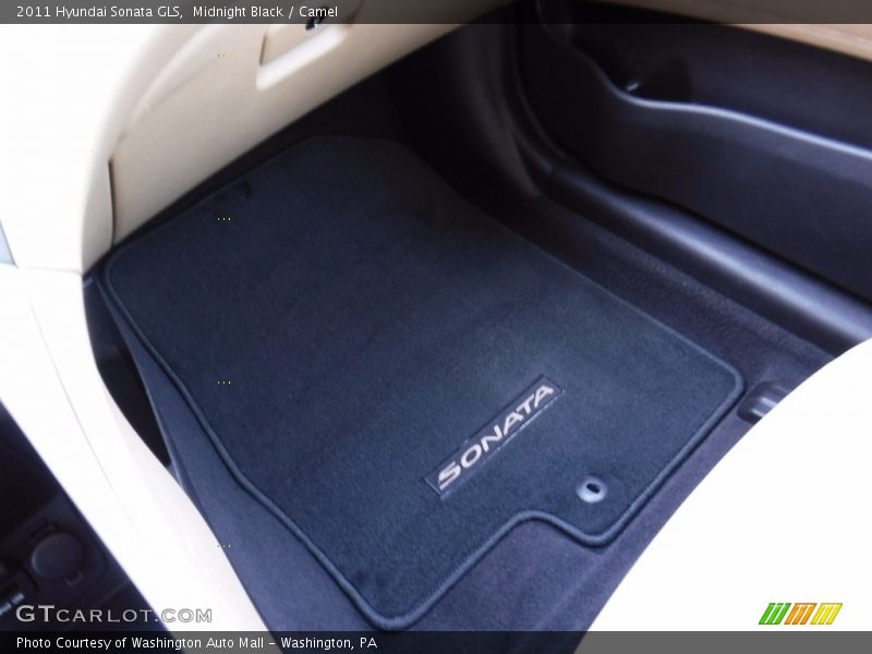 Midnight Black / Camel 2011 Hyundai Sonata GLS