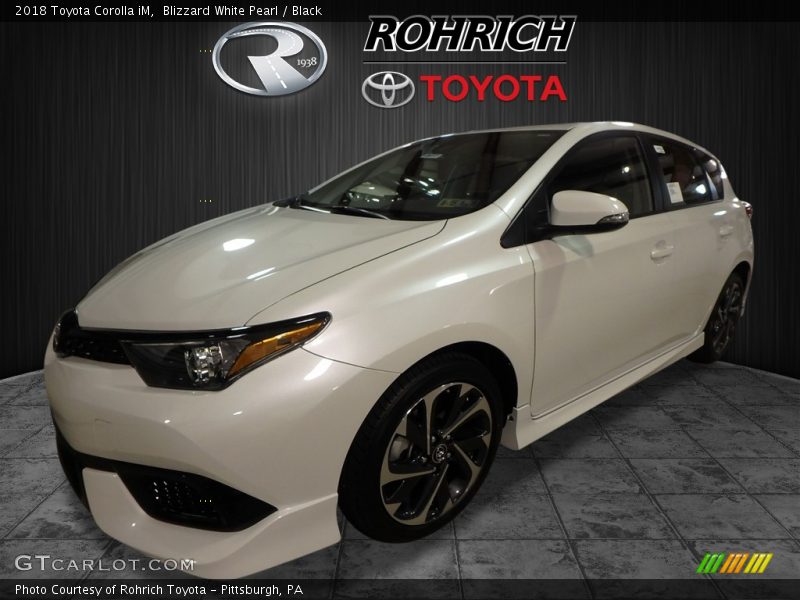 Blizzard White Pearl / Black 2018 Toyota Corolla iM