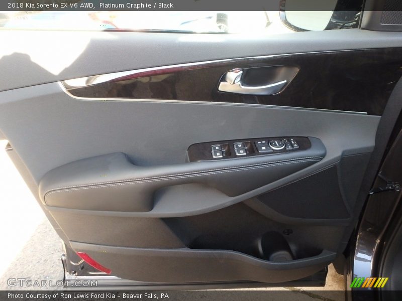 Platinum Graphite / Black 2018 Kia Sorento EX V6 AWD