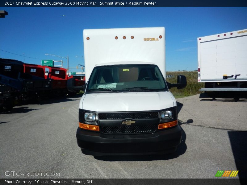 Summit White / Medium Pewter 2017 Chevrolet Express Cutaway 3500 Moving Van