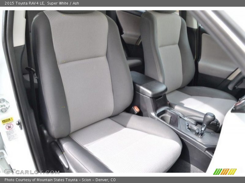 Super White / Ash 2015 Toyota RAV4 LE