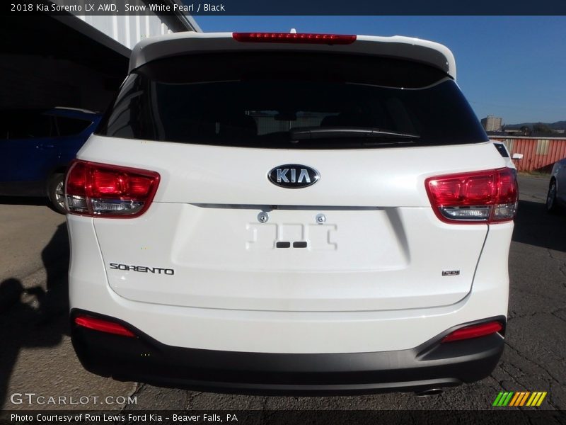 Snow White Pearl / Black 2018 Kia Sorento LX AWD