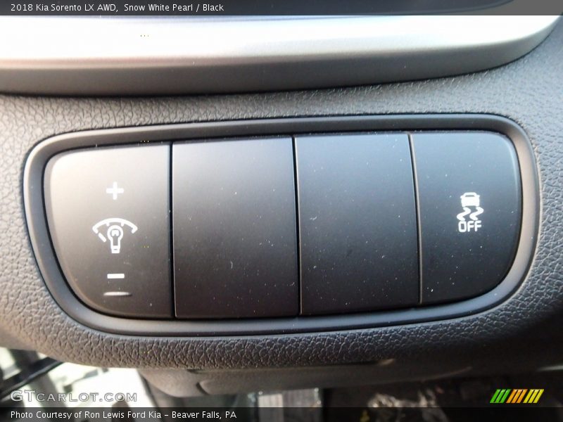 Snow White Pearl / Black 2018 Kia Sorento LX AWD
