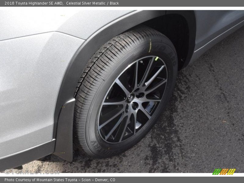 Celestial Silver Metallic / Black 2018 Toyota Highlander SE AWD