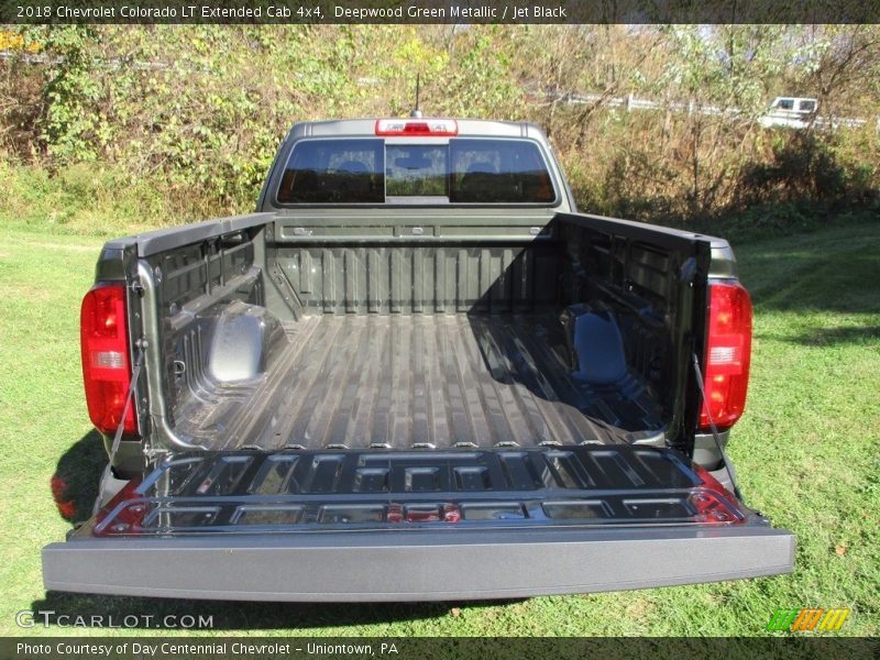 Deepwood Green Metallic / Jet Black 2018 Chevrolet Colorado LT Extended Cab 4x4