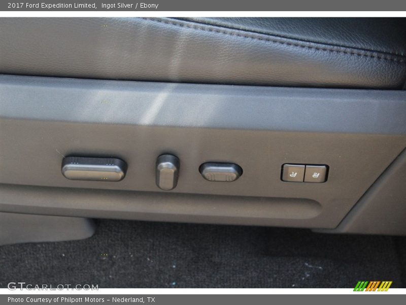 Ingot Silver / Ebony 2017 Ford Expedition Limited