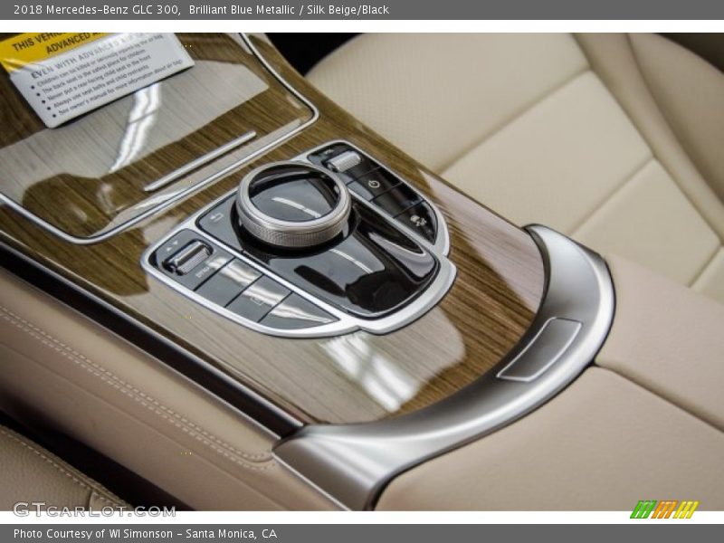 Brilliant Blue Metallic / Silk Beige/Black 2018 Mercedes-Benz GLC 300