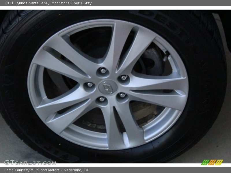 Moonstone Silver / Gray 2011 Hyundai Santa Fe SE