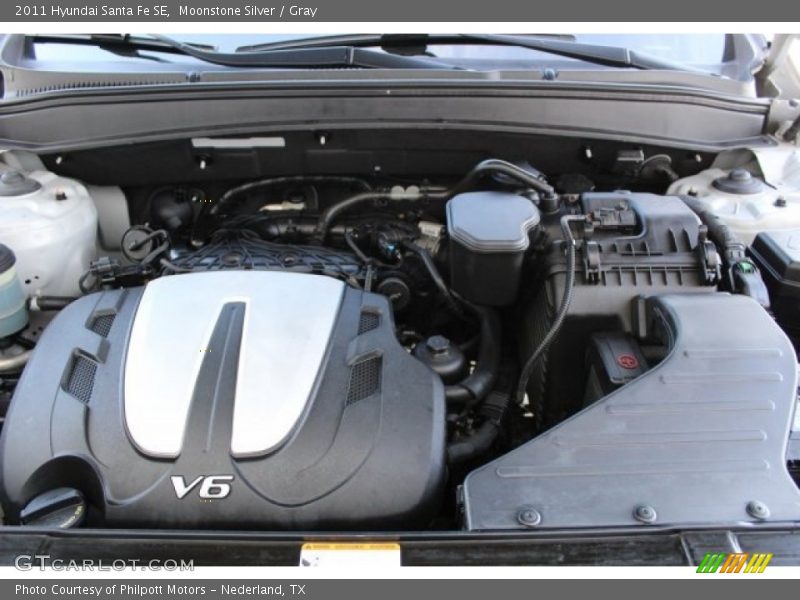 Moonstone Silver / Gray 2011 Hyundai Santa Fe SE
