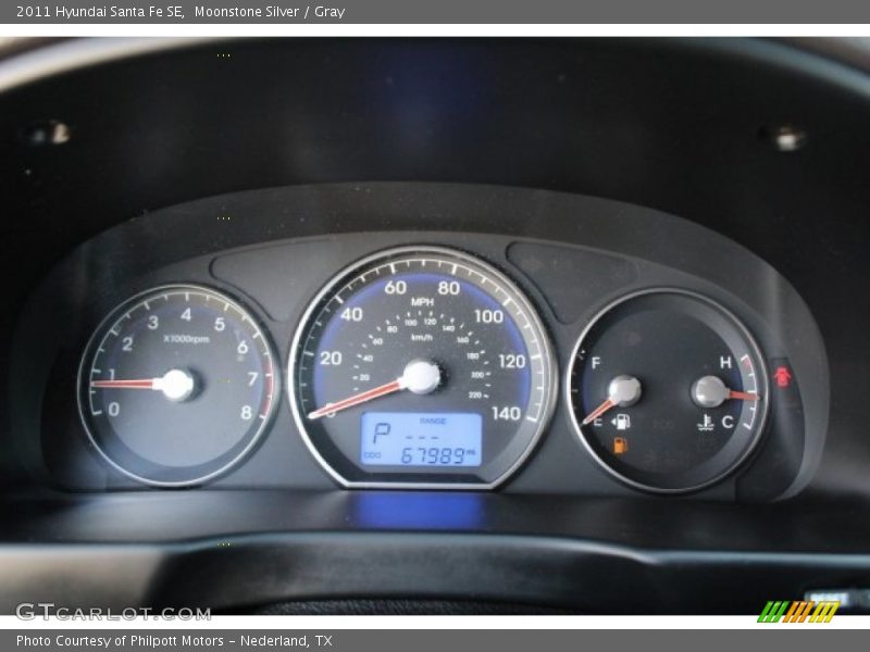 Moonstone Silver / Gray 2011 Hyundai Santa Fe SE