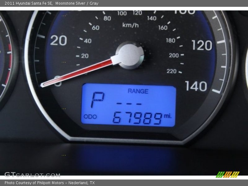 Moonstone Silver / Gray 2011 Hyundai Santa Fe SE