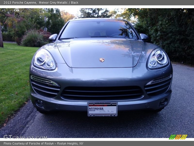 Meteor Grey Metallic / Black 2013 Porsche Cayenne