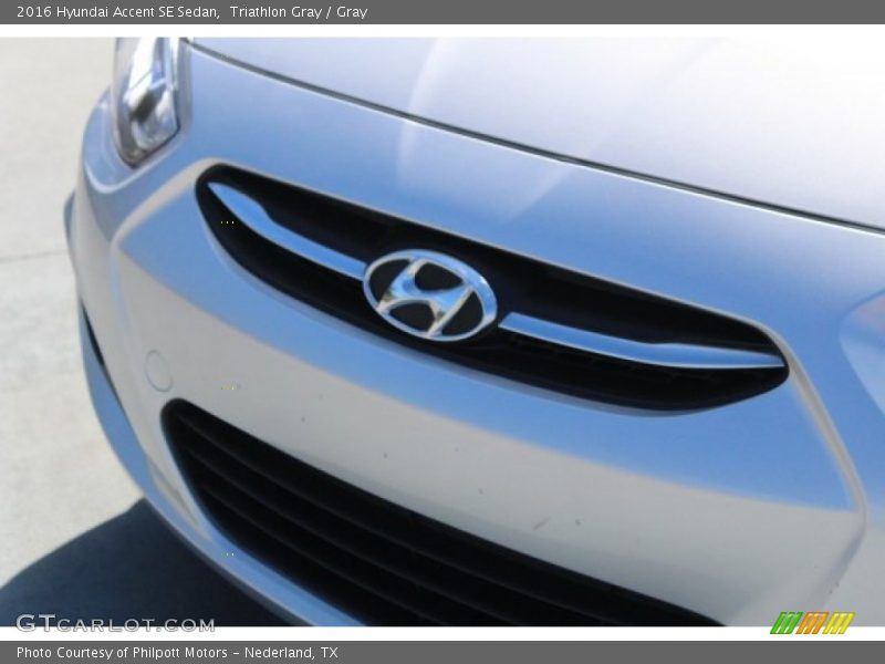 Triathlon Gray / Gray 2016 Hyundai Accent SE Sedan