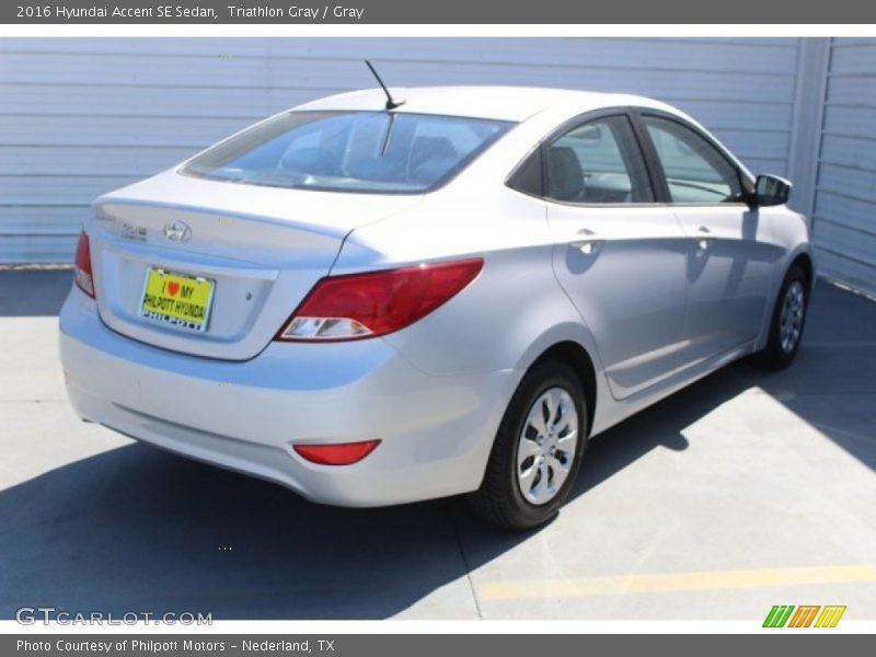 Triathlon Gray / Gray 2016 Hyundai Accent SE Sedan