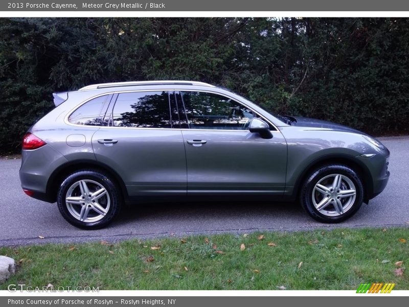 Meteor Grey Metallic / Black 2013 Porsche Cayenne