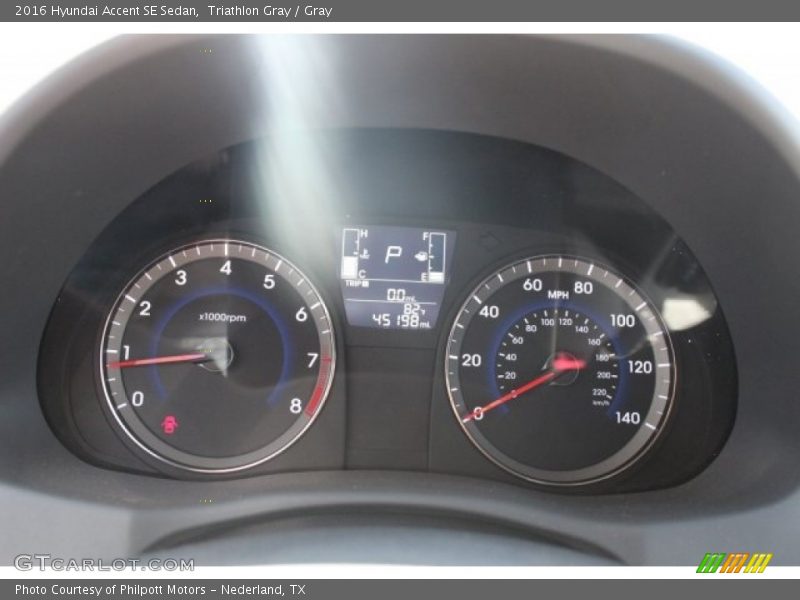 Triathlon Gray / Gray 2016 Hyundai Accent SE Sedan