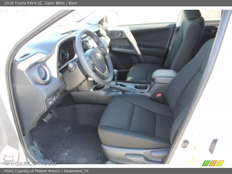 Super White / Black 2018 Toyota RAV4 LE