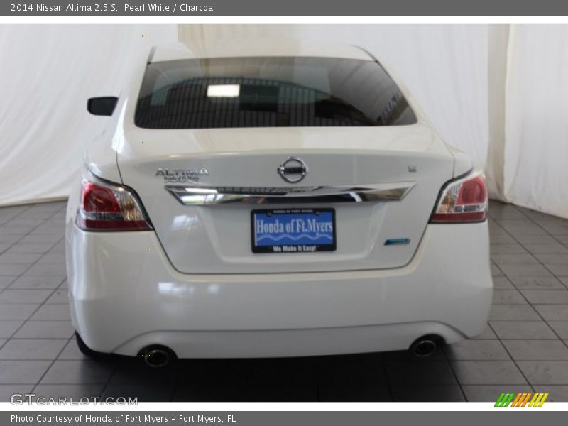 Pearl White / Charcoal 2014 Nissan Altima 2.5 S