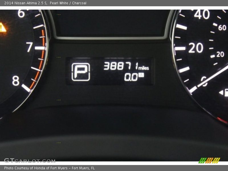 Pearl White / Charcoal 2014 Nissan Altima 2.5 S