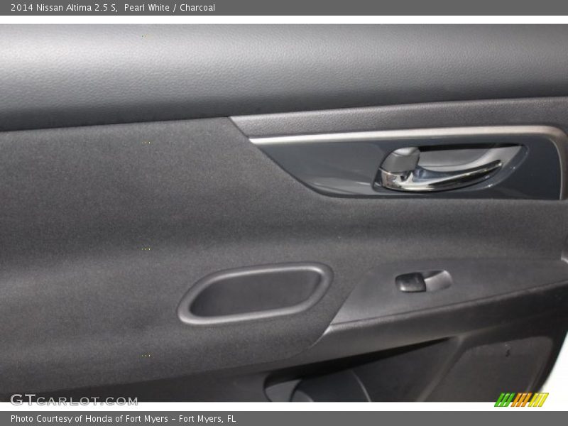 Pearl White / Charcoal 2014 Nissan Altima 2.5 S