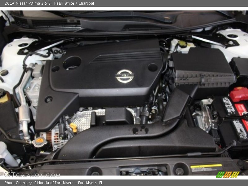 Pearl White / Charcoal 2014 Nissan Altima 2.5 S