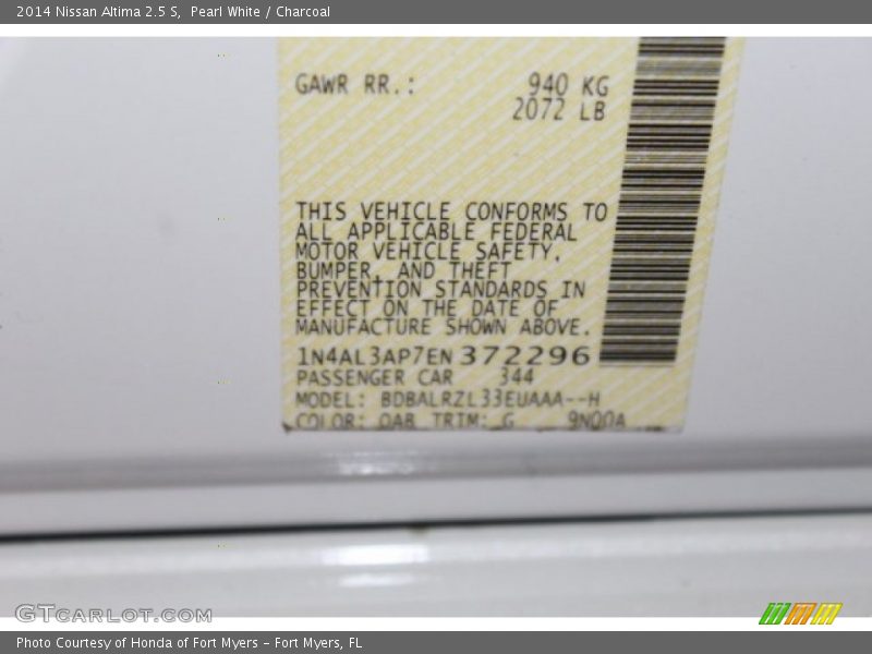 Pearl White / Charcoal 2014 Nissan Altima 2.5 S