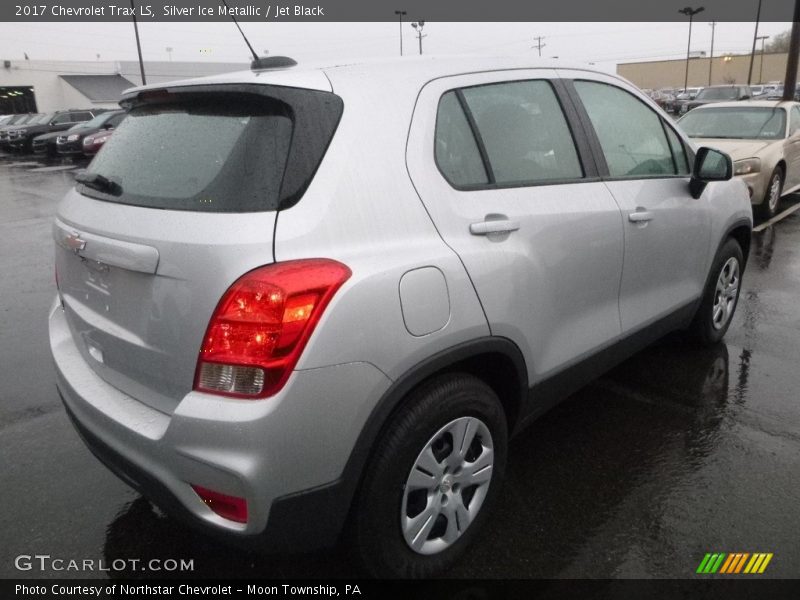 Silver Ice Metallic / Jet Black 2017 Chevrolet Trax LS