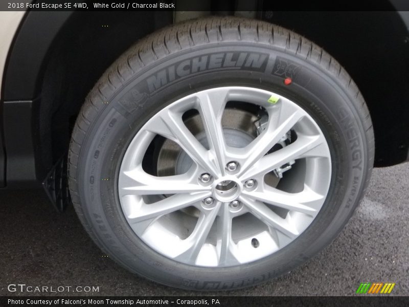 White Gold / Charcoal Black 2018 Ford Escape SE 4WD