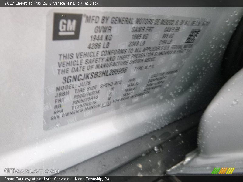 Silver Ice Metallic / Jet Black 2017 Chevrolet Trax LS