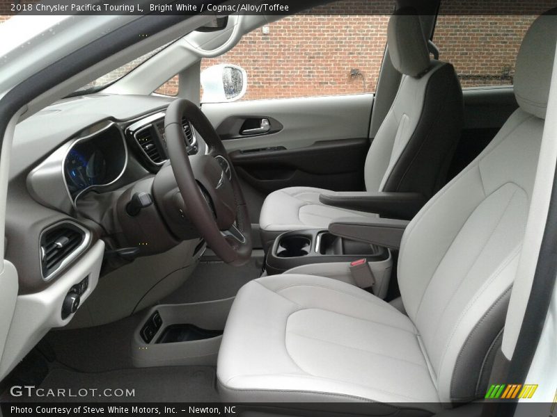 Bright White / Cognac/Alloy/Toffee 2018 Chrysler Pacifica Touring L