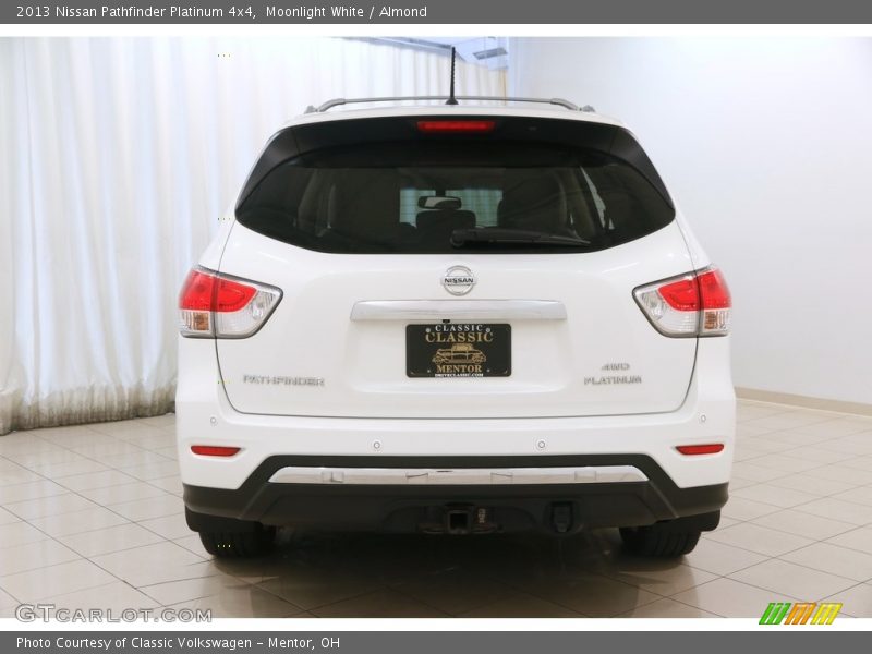 Moonlight White / Almond 2013 Nissan Pathfinder Platinum 4x4