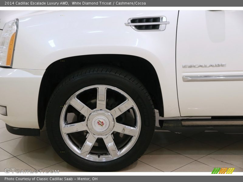 White Diamond Tricoat / Cashmere/Cocoa 2014 Cadillac Escalade Luxury AWD