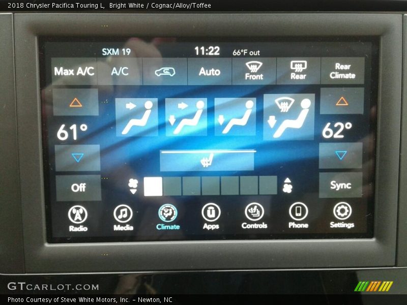 Bright White / Cognac/Alloy/Toffee 2018 Chrysler Pacifica Touring L