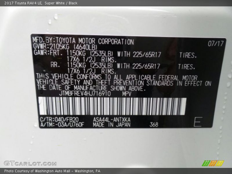 Super White / Black 2017 Toyota RAV4 LE