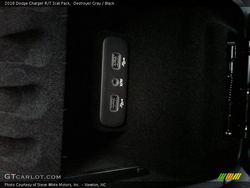 Destroyer Gray / Black 2018 Dodge Charger R/T Scat Pack