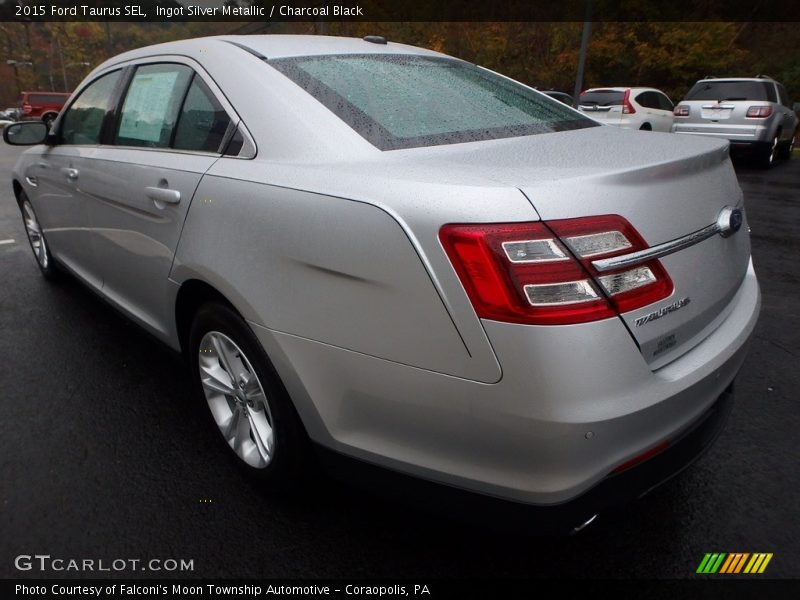 Ingot Silver Metallic / Charcoal Black 2015 Ford Taurus SEL