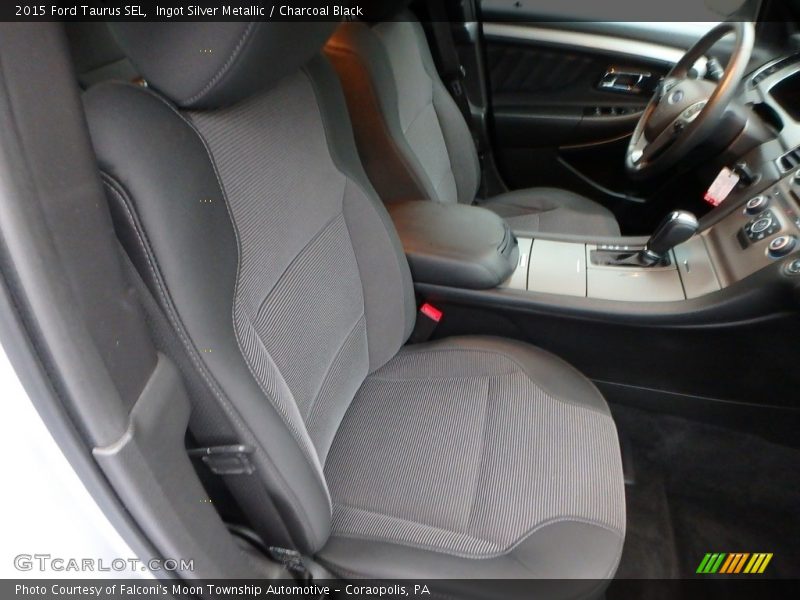 Ingot Silver Metallic / Charcoal Black 2015 Ford Taurus SEL