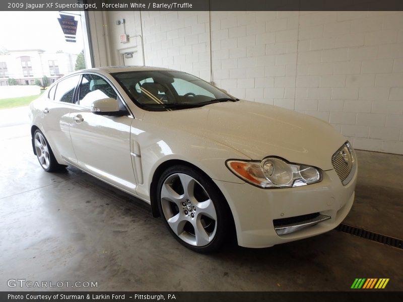 Porcelain White / Barley/Truffle 2009 Jaguar XF Supercharged