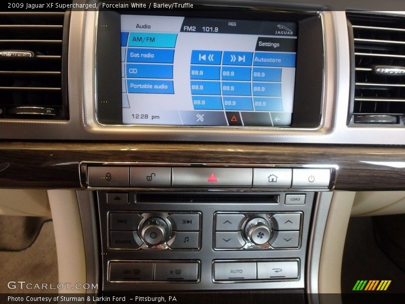 Porcelain White / Barley/Truffle 2009 Jaguar XF Supercharged