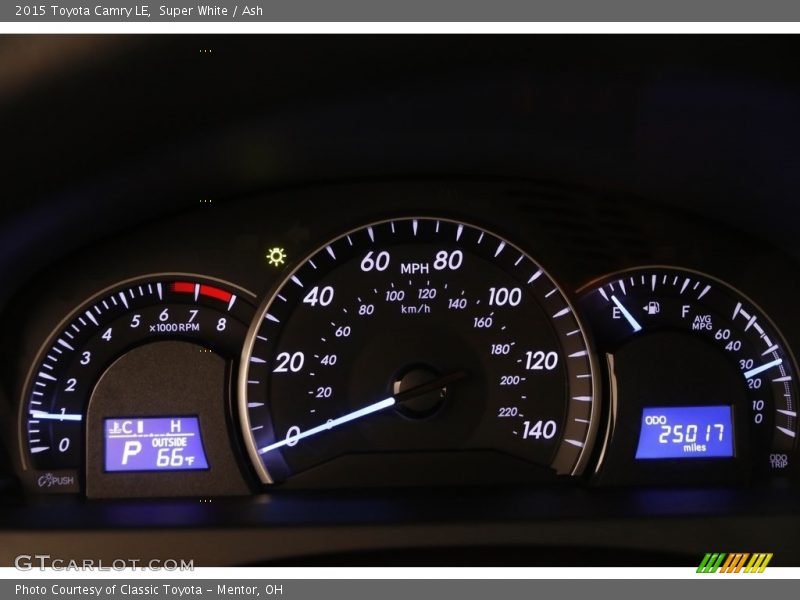 Super White / Ash 2015 Toyota Camry LE